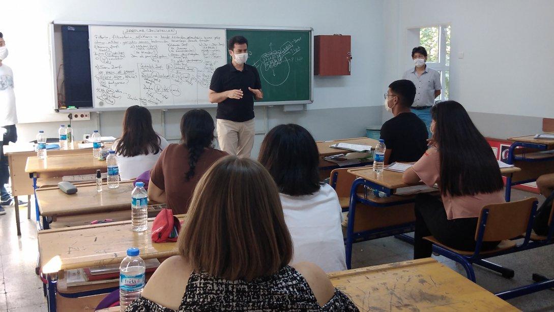 İlçe Milli Eğitim Müdürü İbrahim Kiraz Destekleme ve Yetiştirme Kursuna Katılan Öğrencileri Ziyaret Etti
