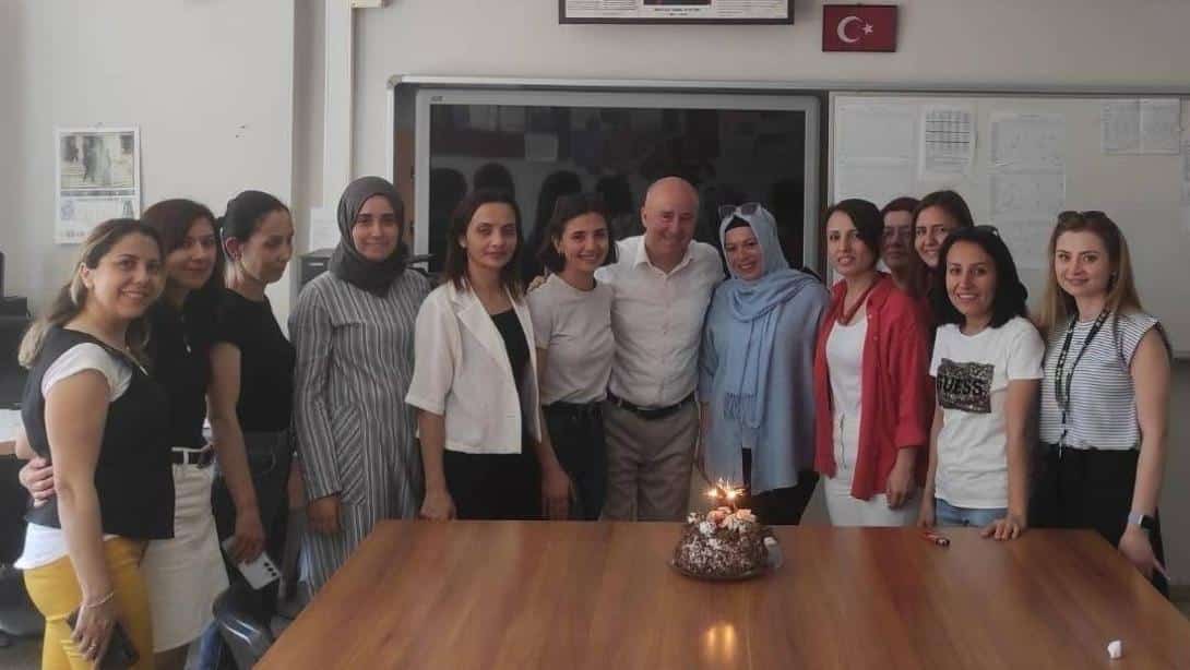 Merkez İsmet İnönü Ortaokulu'nda Anneler Günü Kutlaması